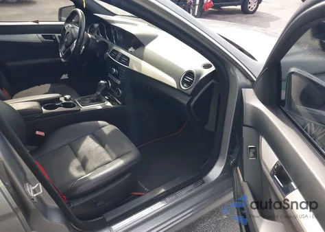 2013 Mercedes-Benz C 250 Sport from USA, damaged, VIN WDDGF4HB0DR287017